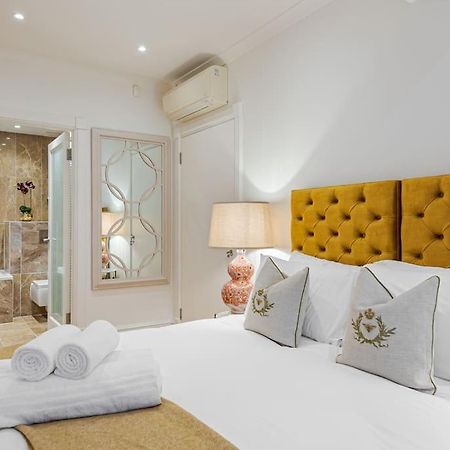Chic Belgravia Hideaway With Private Patio 10 Mins To Harrods London Bagian luar foto