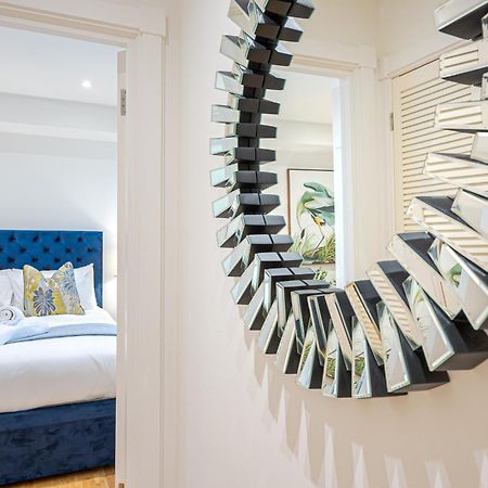 Chic Belgravia Hideaway With Private Patio 10 Mins To Harrods London Bagian luar foto