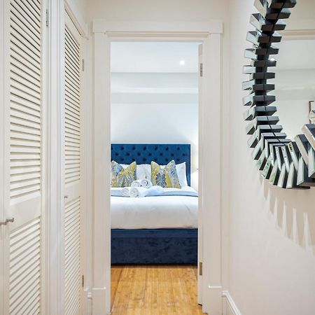 Chic Belgravia Hideaway With Private Patio 10 Mins To Harrods London Bagian luar foto